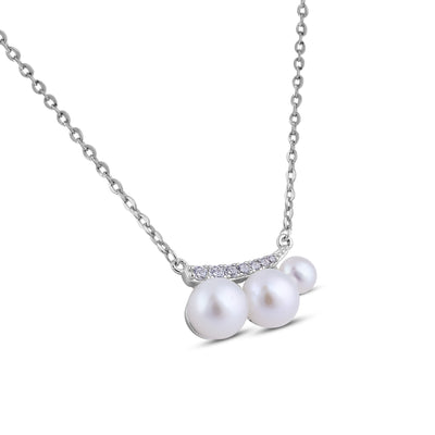 Elegant Pearl Pendant Necklace