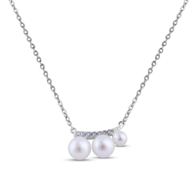 Elegant Pearl Pendant Necklace