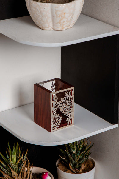 Elegant Wooden Pen Holder with Floral Metalwork - Flâneur Global® | FG | 925 Fine Silver Jewelry & Accessories