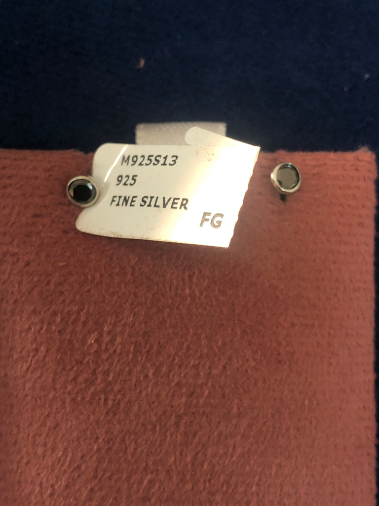 SAME EARRINGS BOX 40
