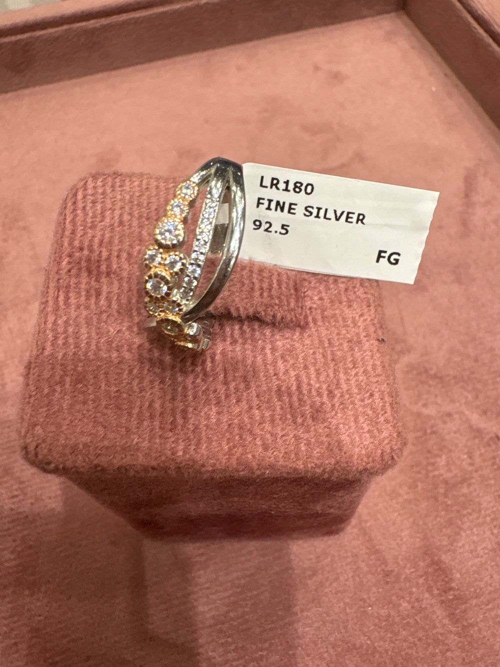 LADIES RING
