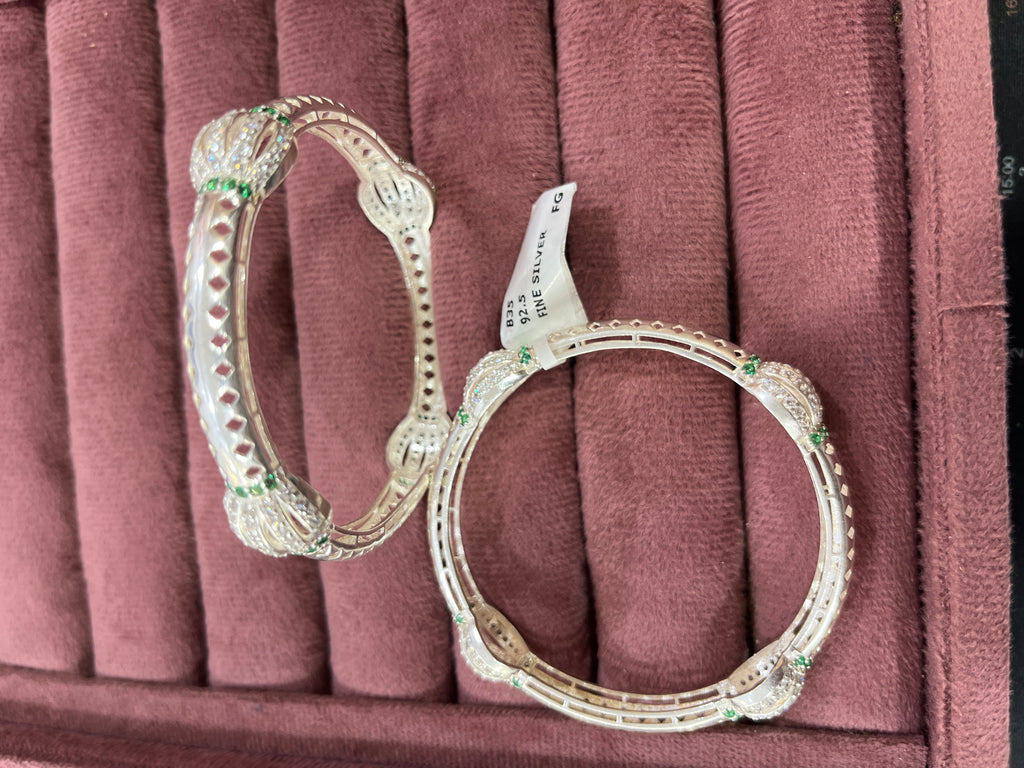 Bangles box 28