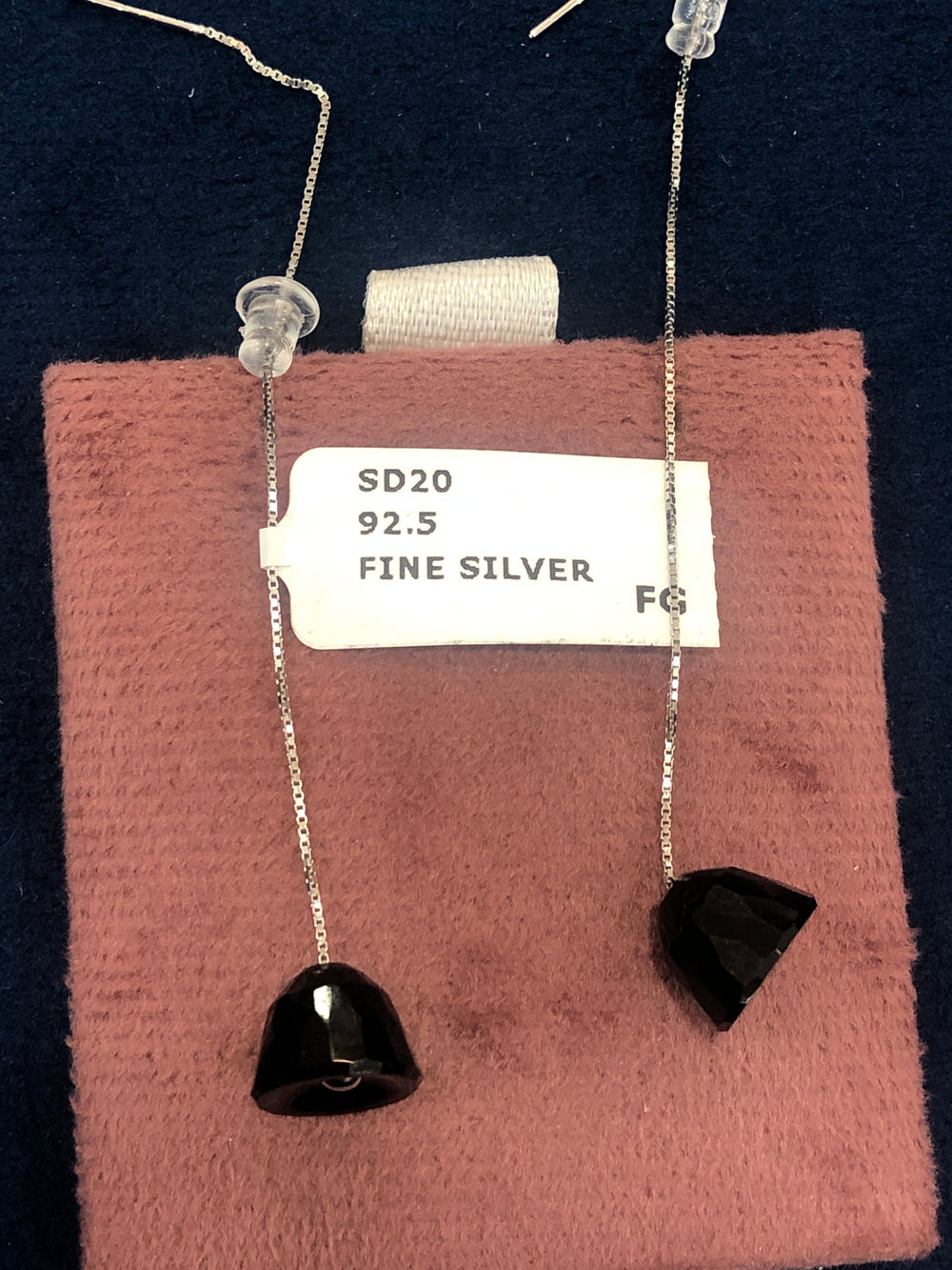 SAME EARRINGS BOX 40