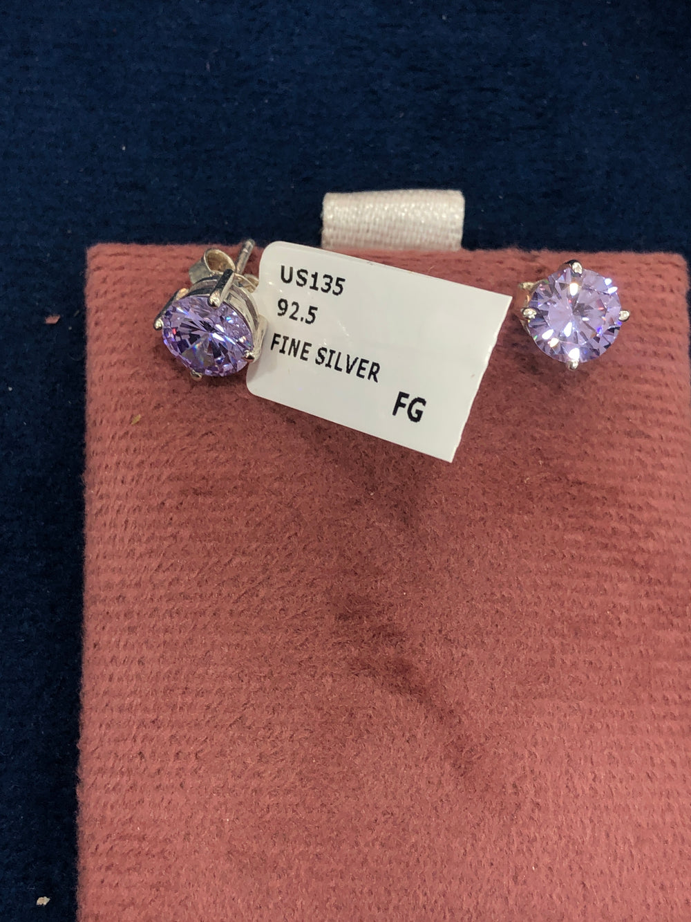 SAME EARRINGS BOX 40