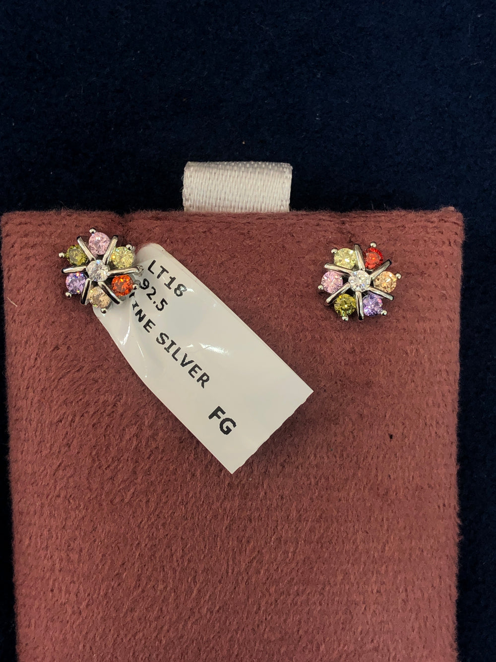 SAME EARRINGS BOX 40