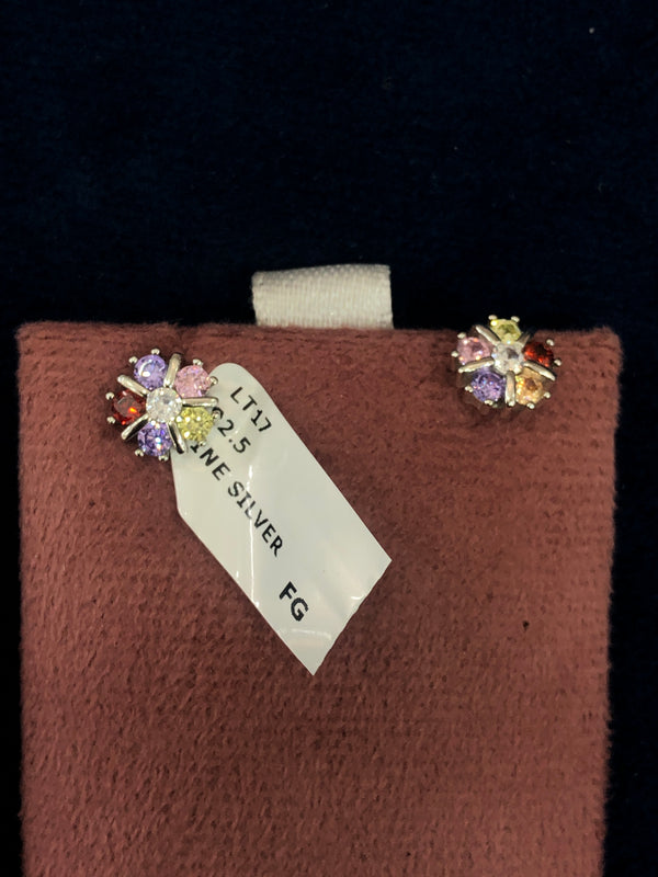 SAME EARRINGS BOX 40