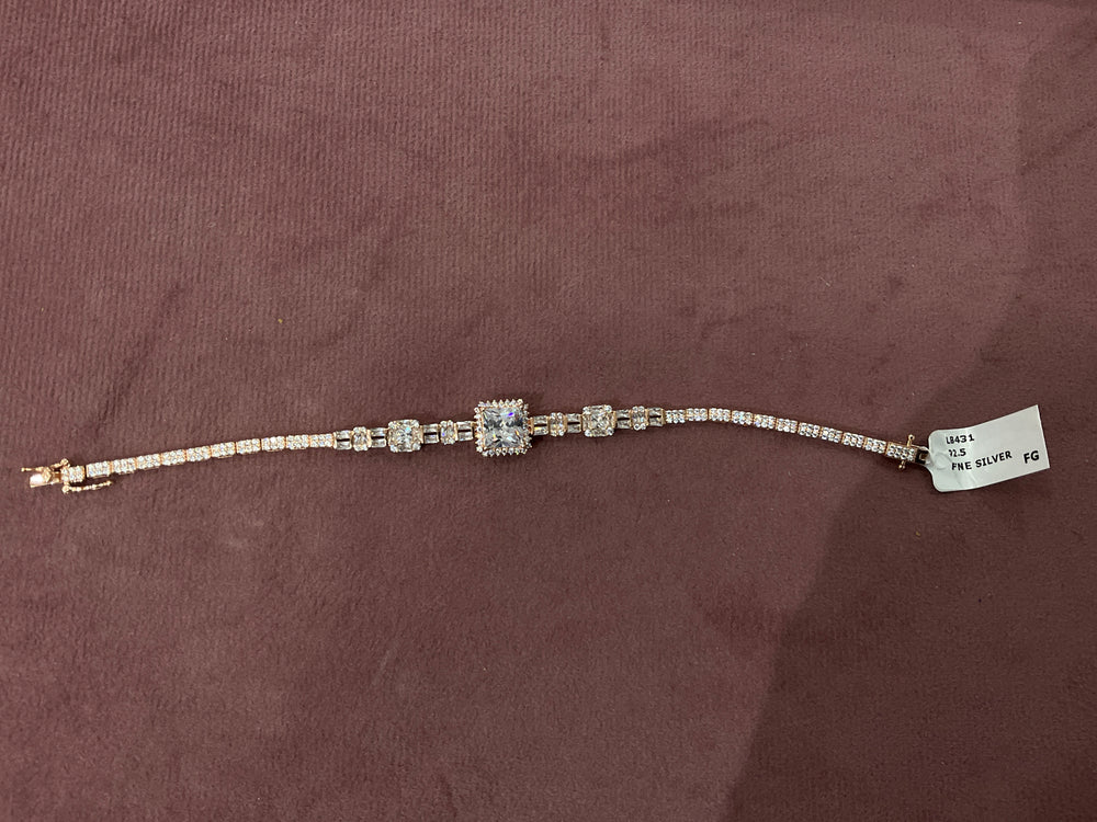 Women's bracelet