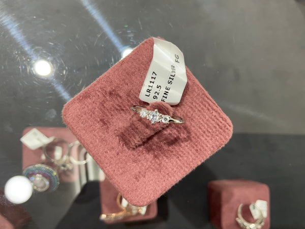 LADIES RING