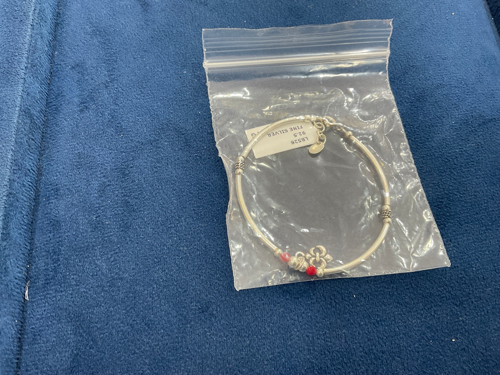 BRACELET WHITE  BOX 44