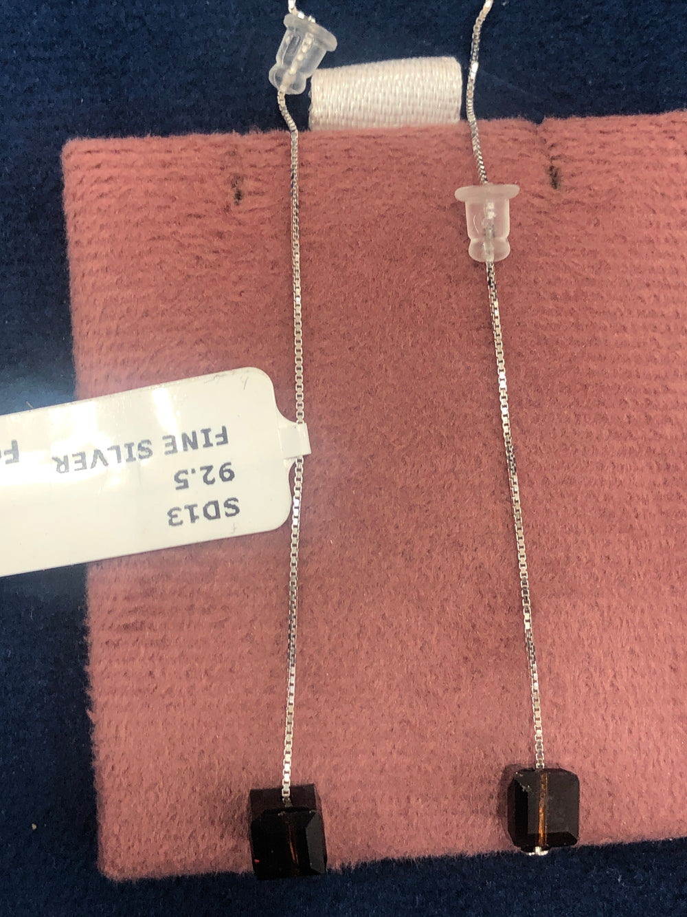 SAME EARRINGS BOX 40