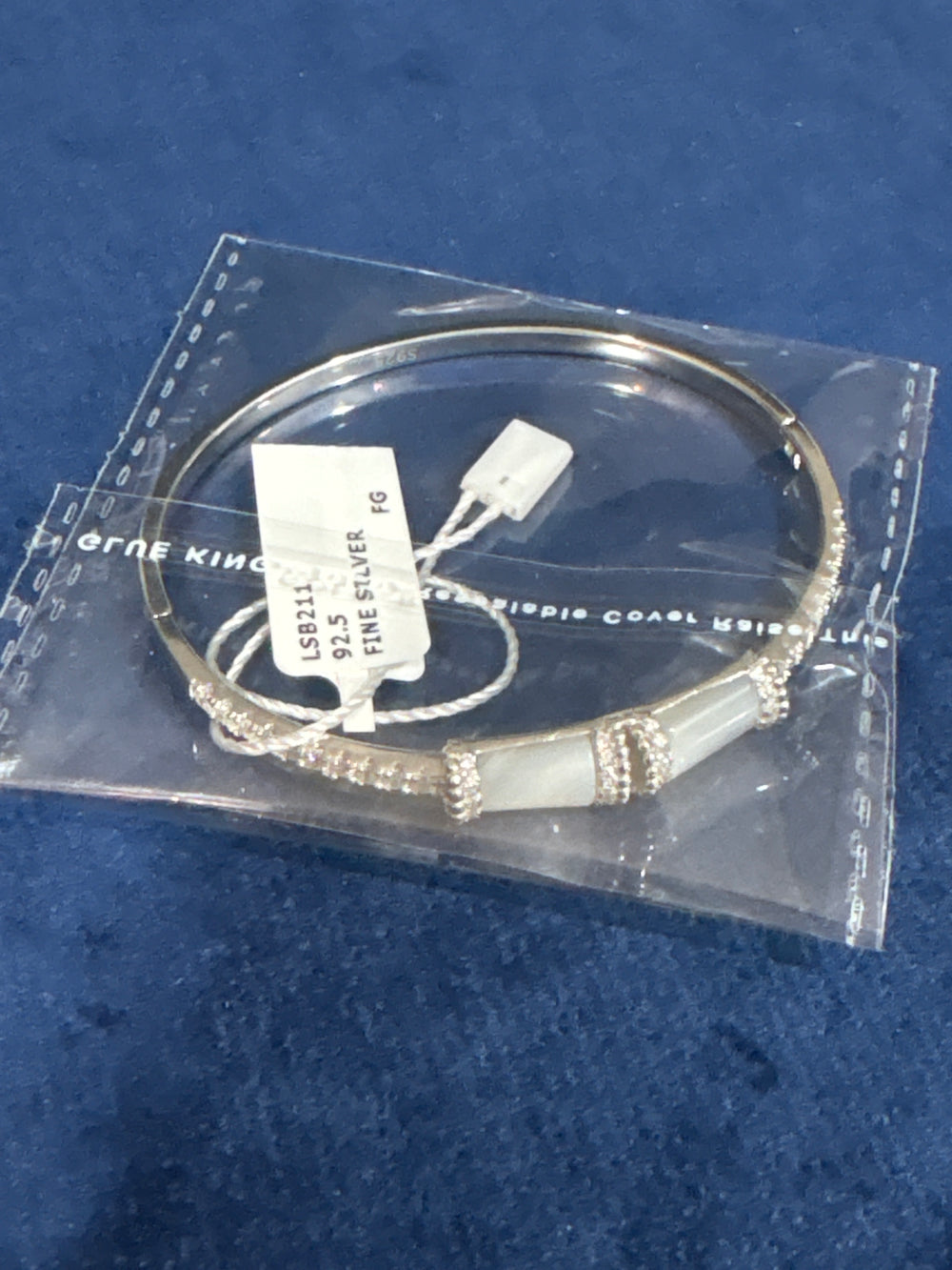 Women's Stiff Bracelet