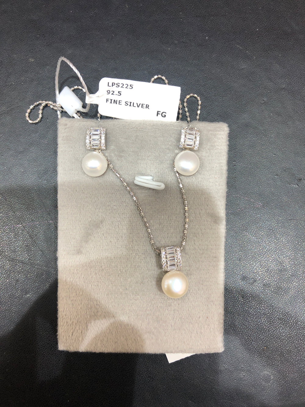 Women's Pendant sets