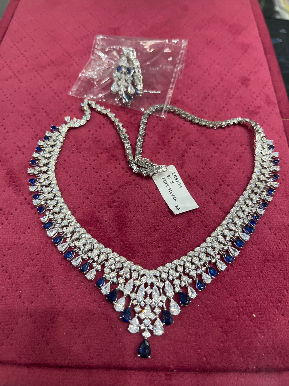 WOMEN'S NECKLACE