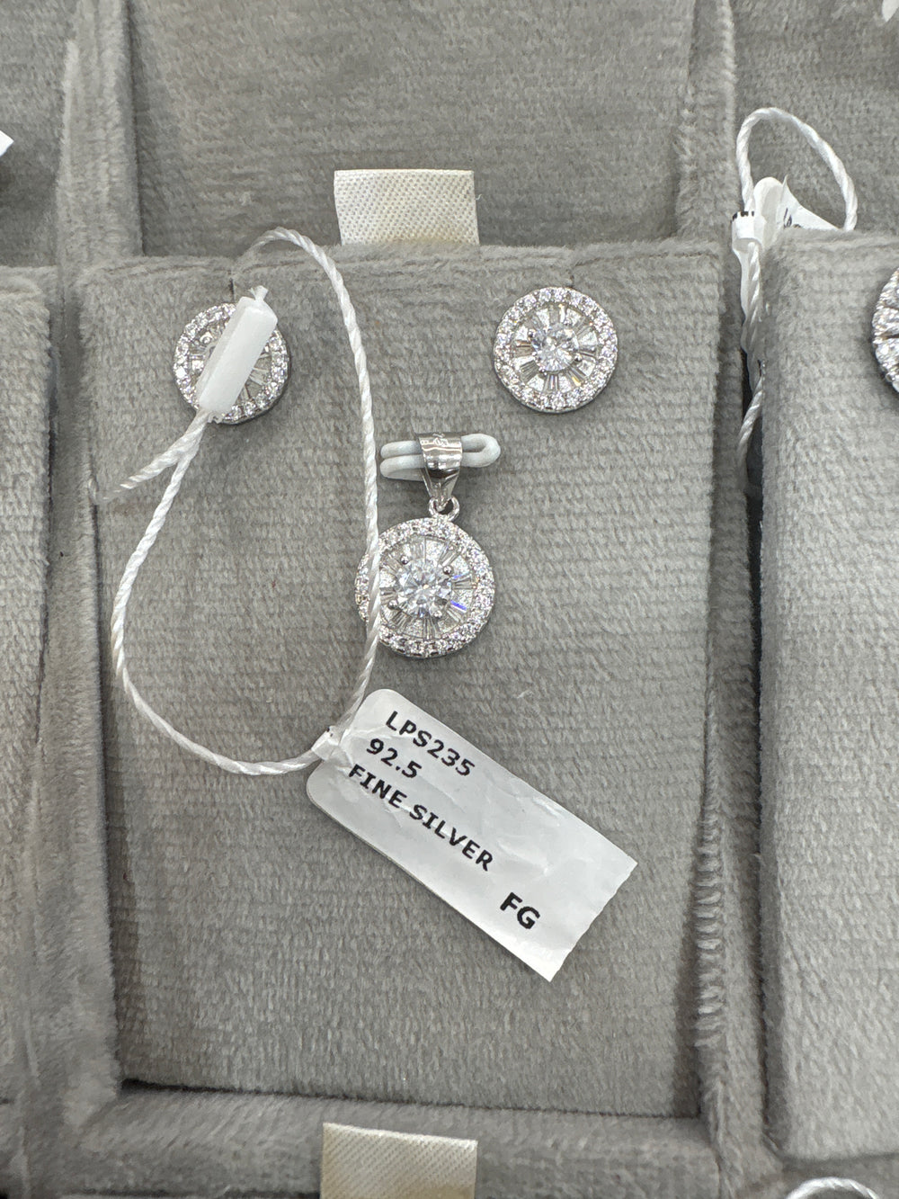 Women's Pendant sets