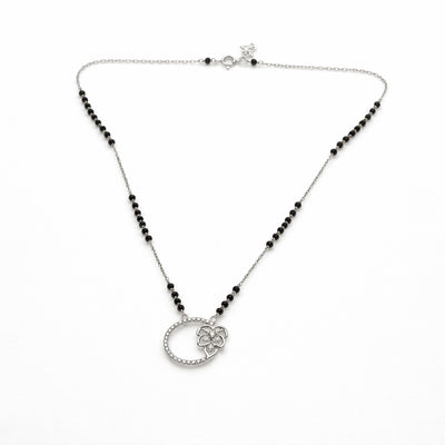 Flaneur 925 Silver Circular Halo Leaf Mangalsutra with Black Beads