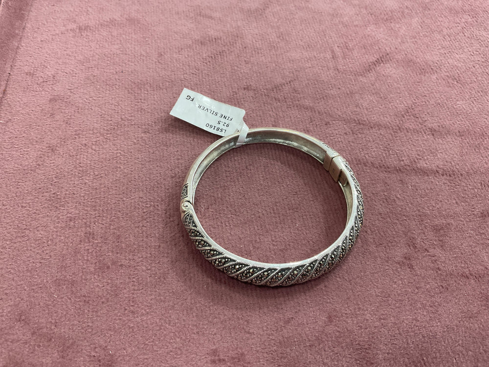 LADIES SINGLE KADA BOX 55