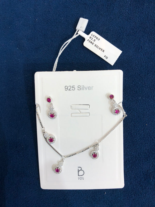 WOMEN'S PENDANT SET WITH CHAIN