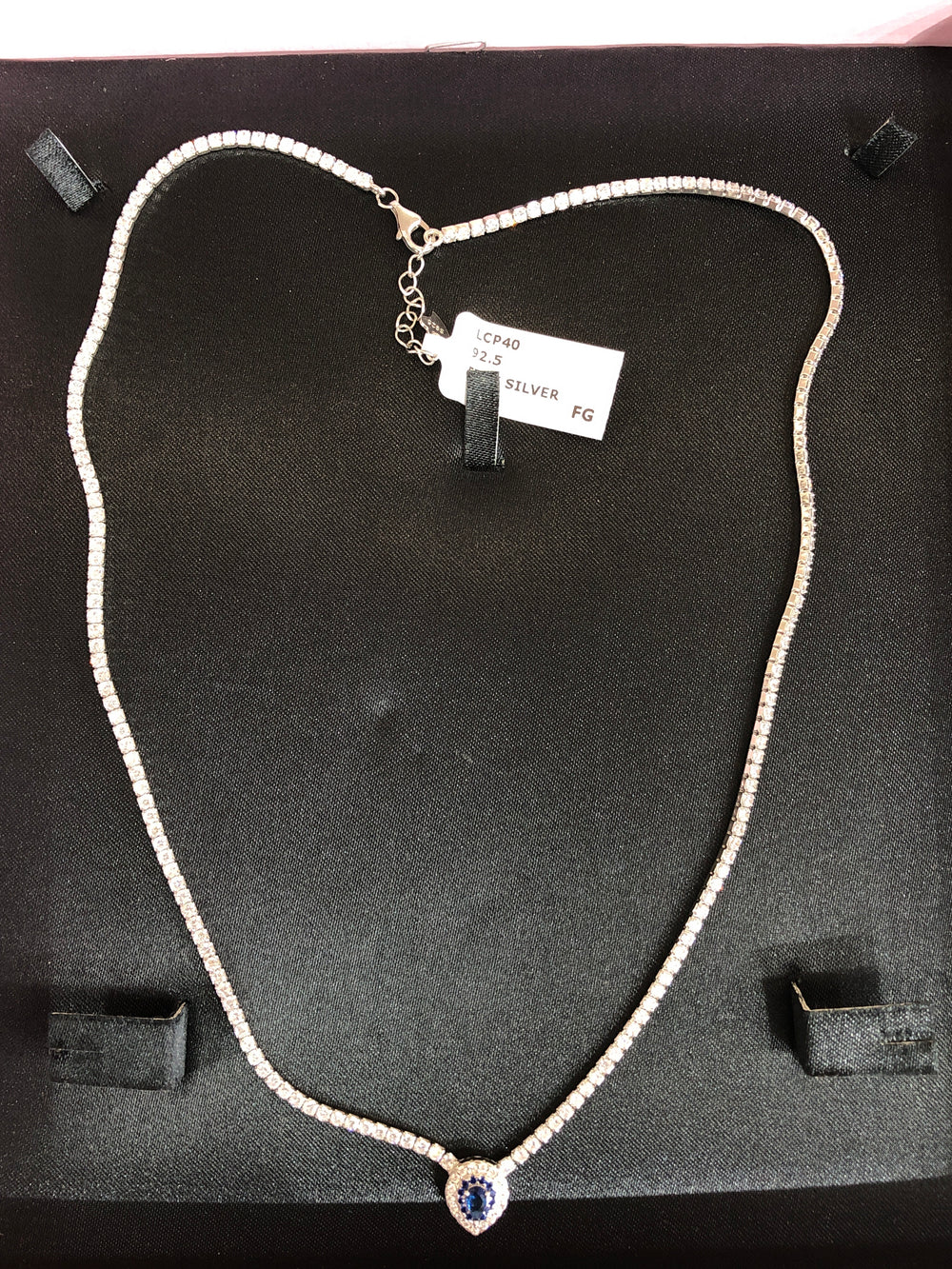 WOMEN'S NECKLACE