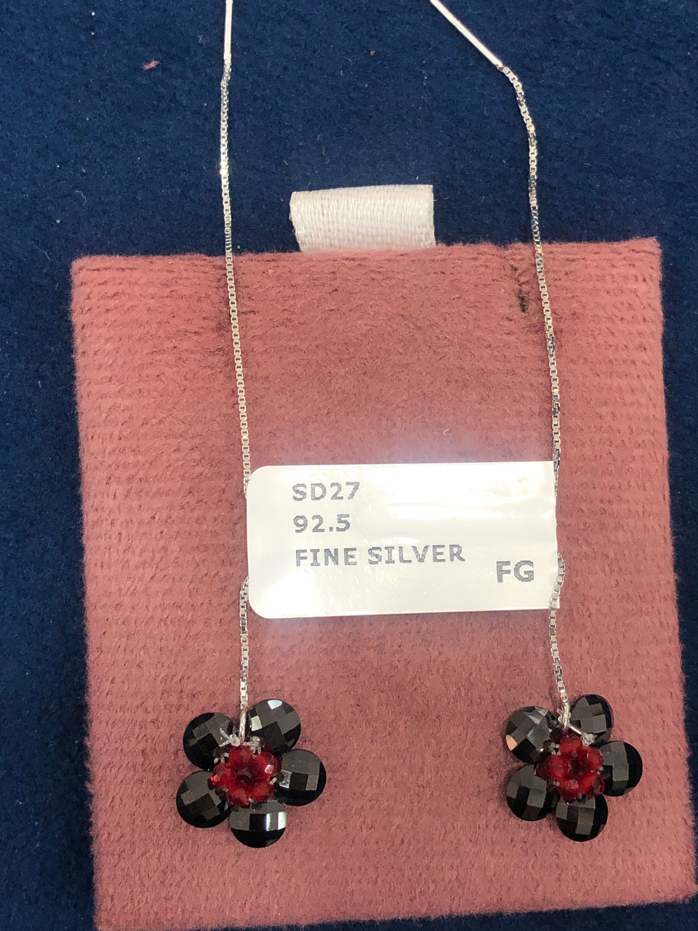 SAME EARRINGS BOX 40