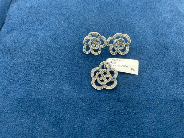 PENDANT SET BOX 26