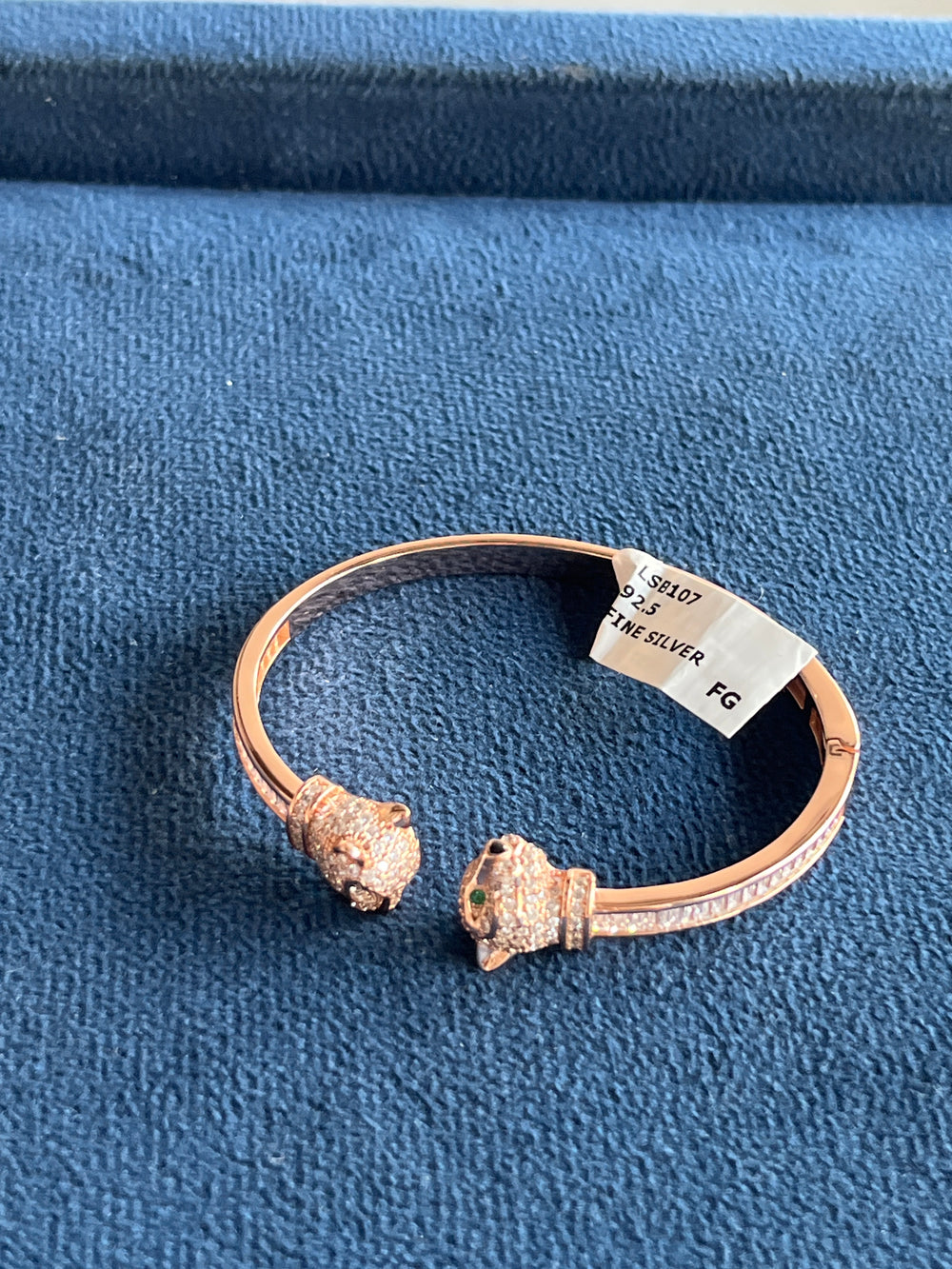 Women's Stiff Bracelet