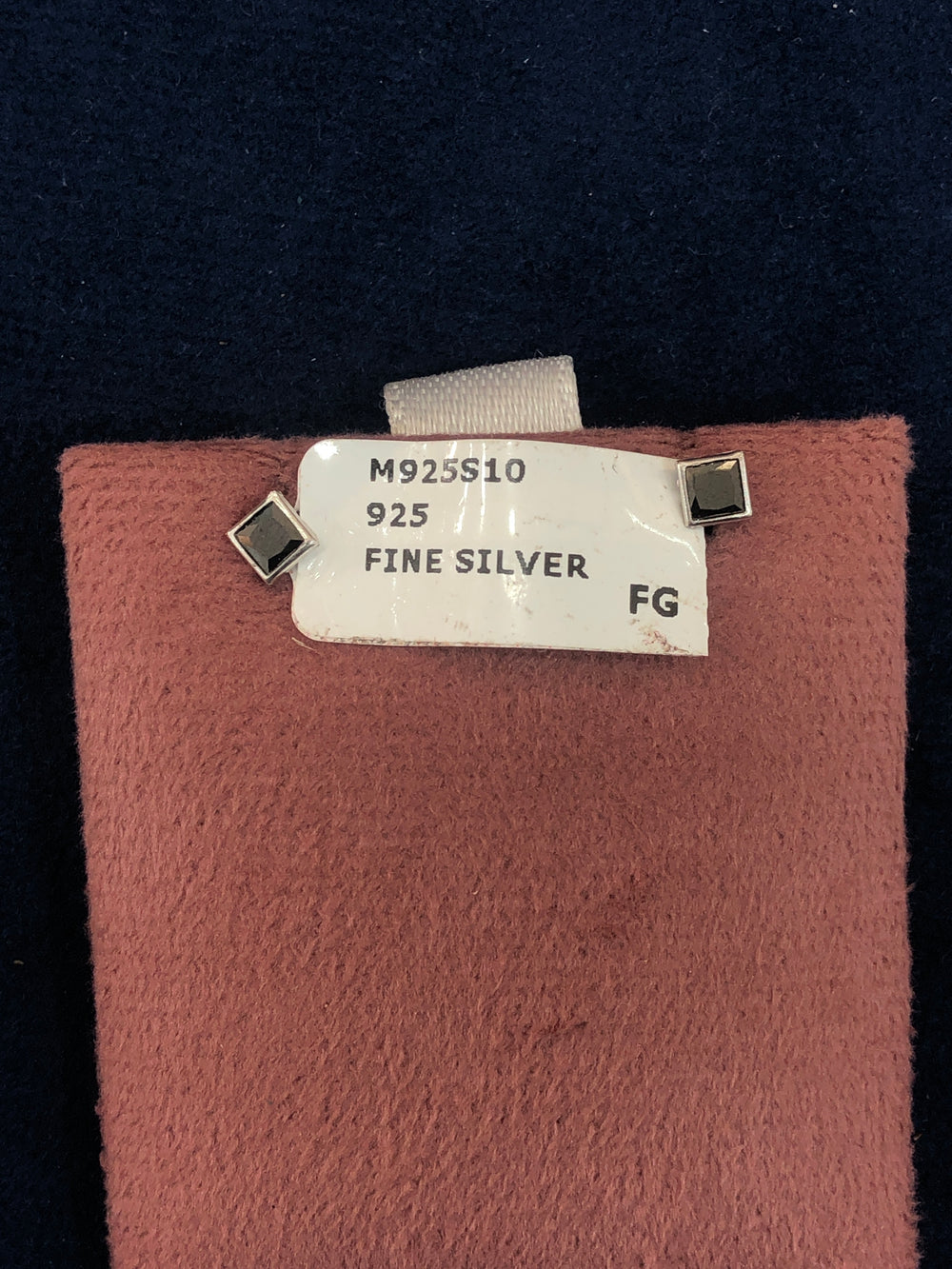 SAME EARRINGS BOX 40