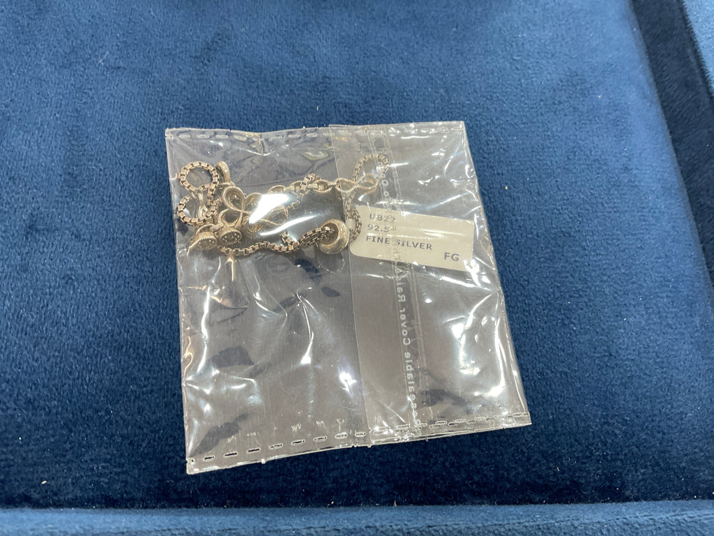 BRACELET WHITE  BOX 44 Nav
