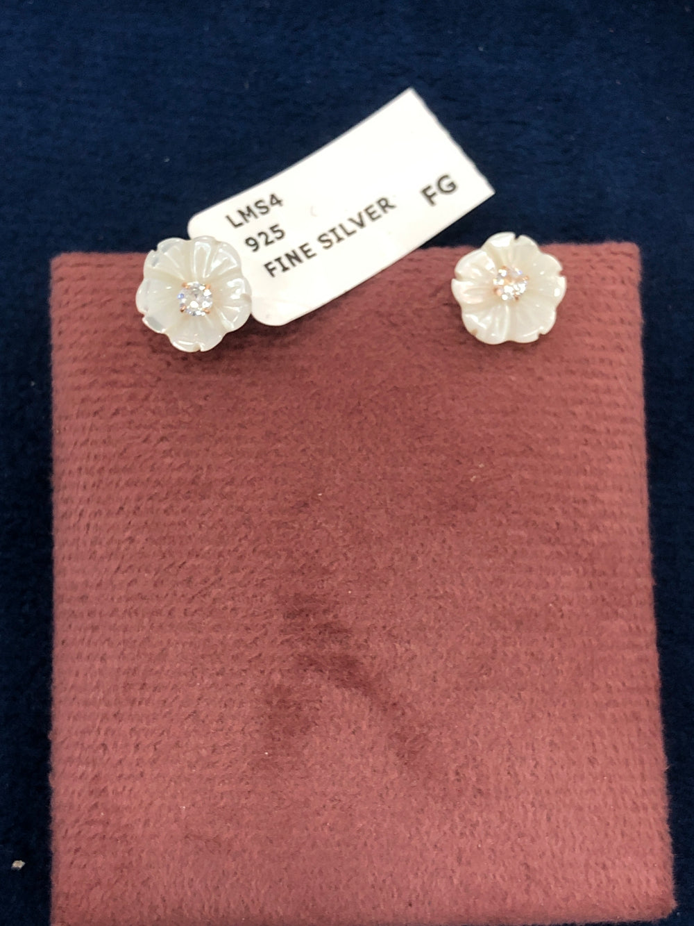 SAME EARRINGS BOX 40