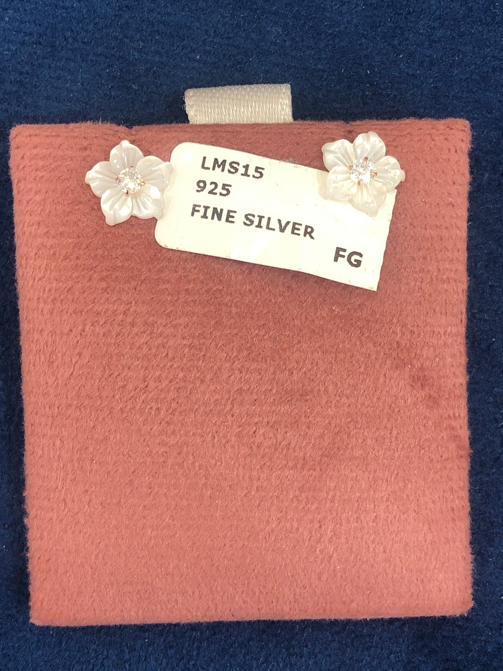 SAME EARRINGS BOX 40