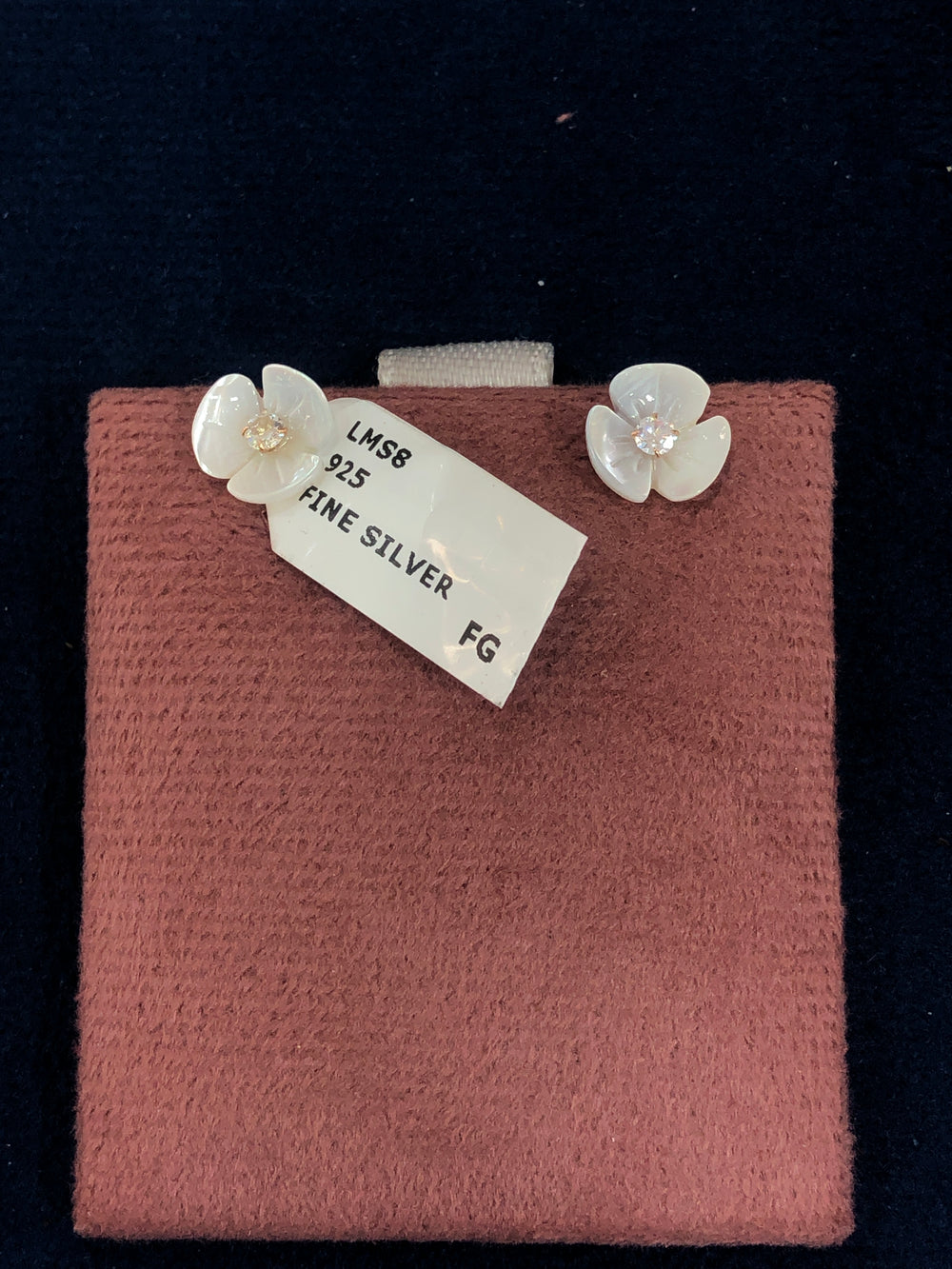 SAME EARRINGS BOX 40