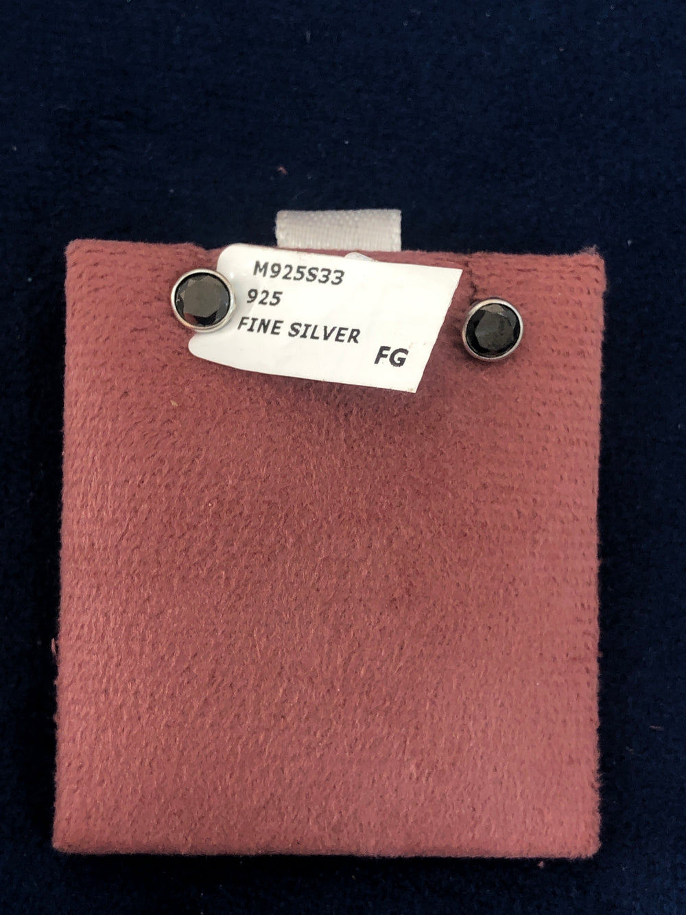 SAME EARRINGS BOX 40