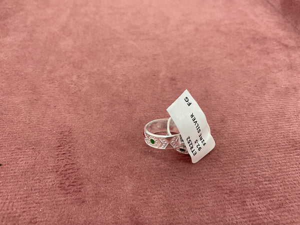 TOE RING WHITE 54