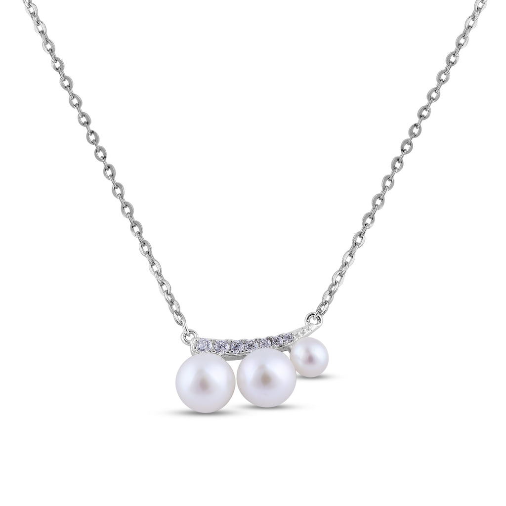 Elegant Pearl Pendant Necklace