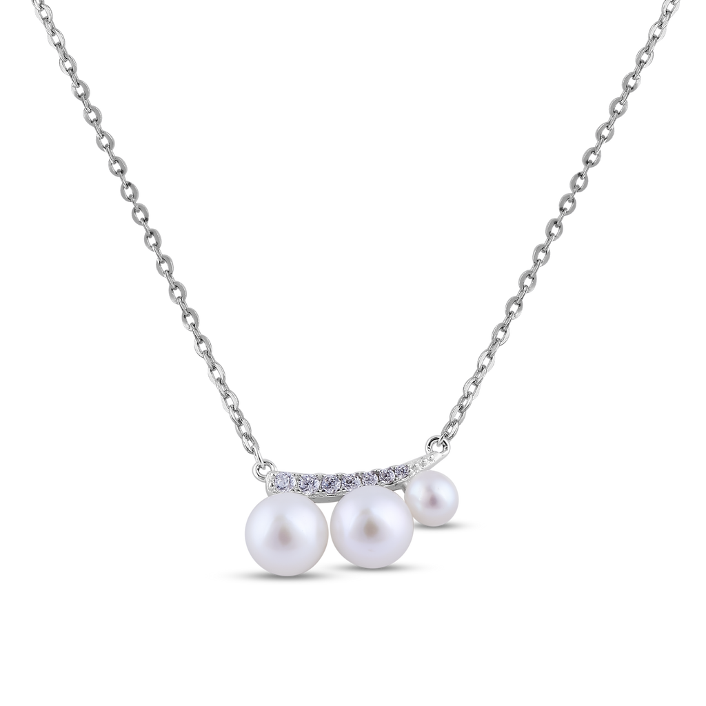 Elegant Pearl Pendant Necklace