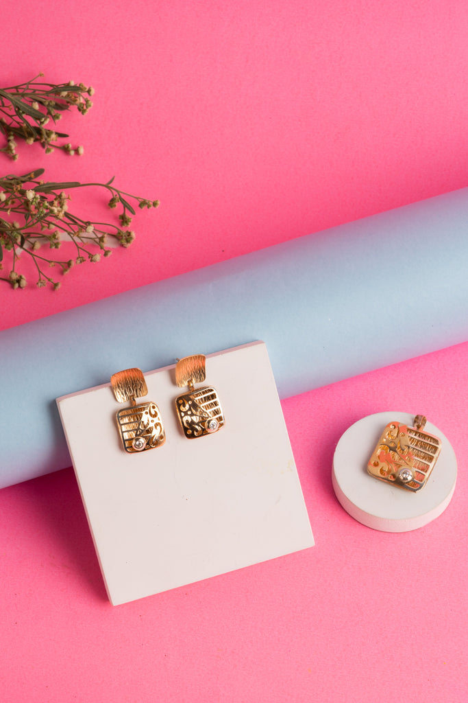 Gold Filigree Drop Earrings