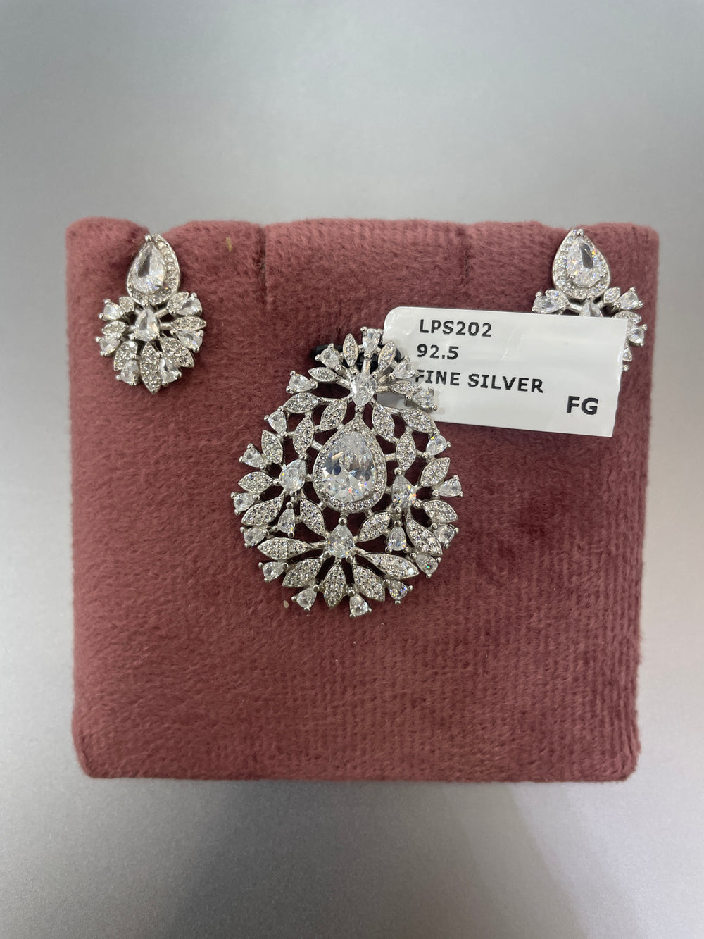 Women's Pendant sets