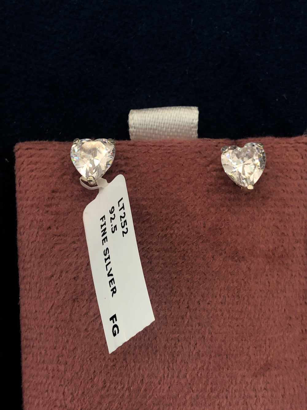 SAME EARRINGS BOX 40