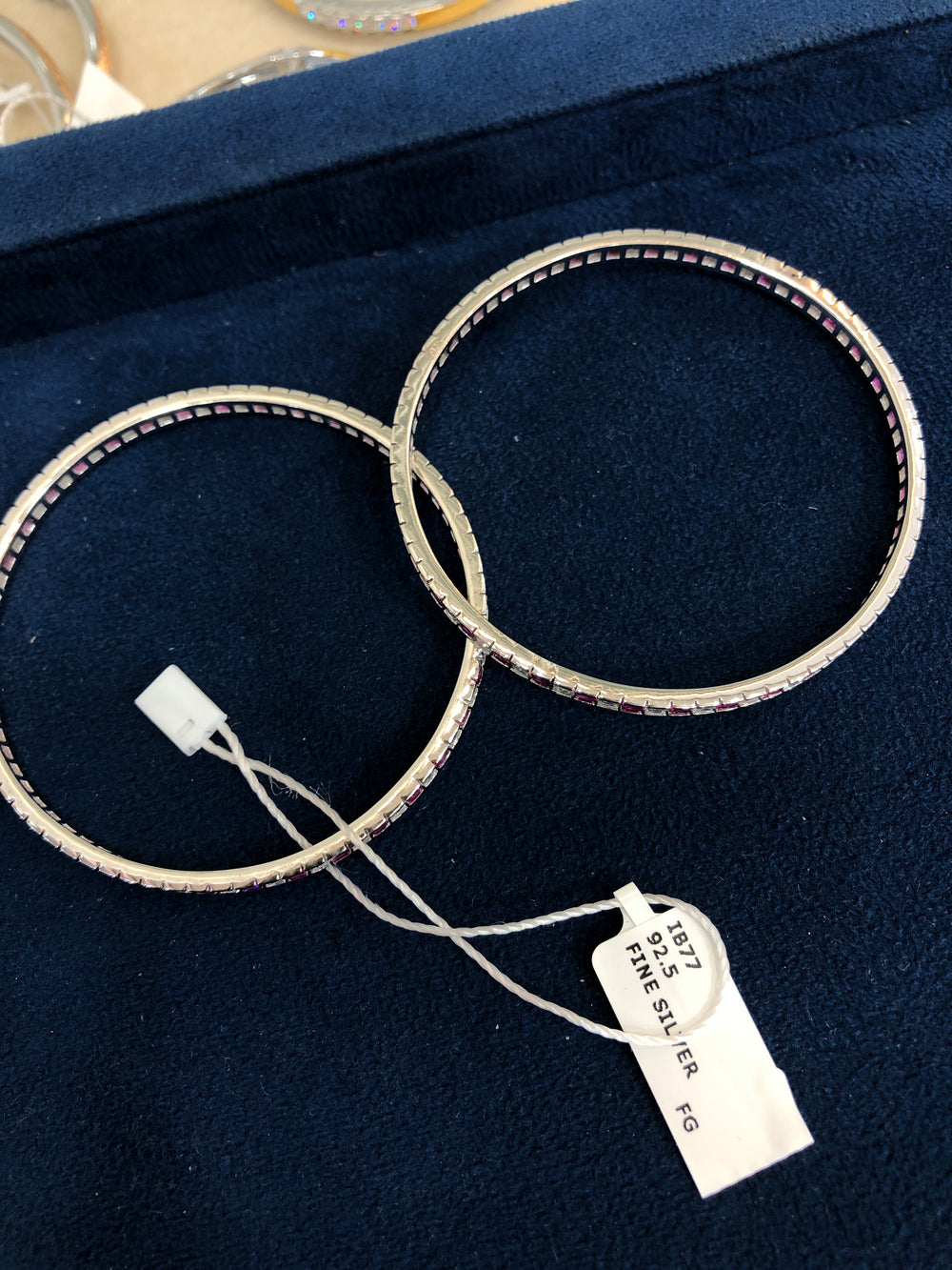 WOMEN'S BANGLES