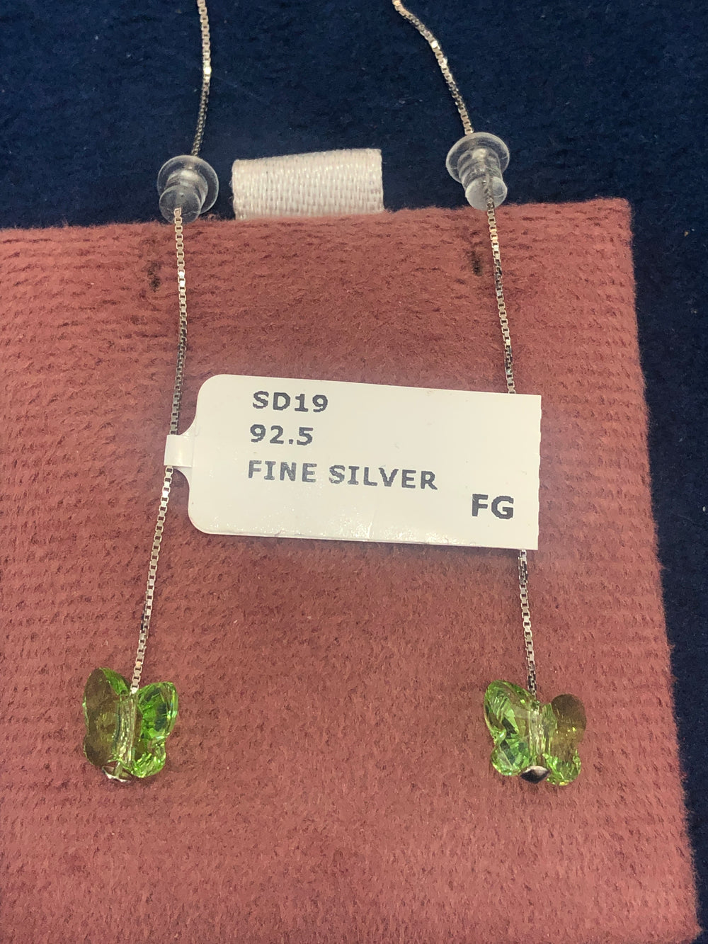 SAME EARRINGS BOX 40