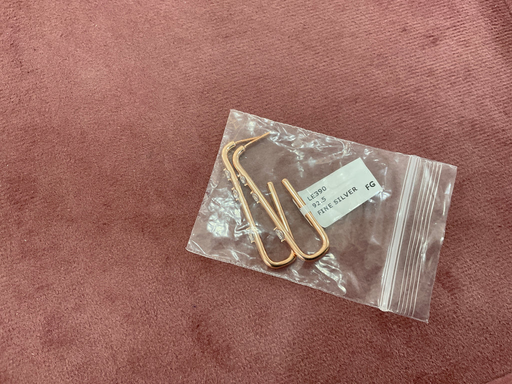 MOP EARRINGS BOX 24