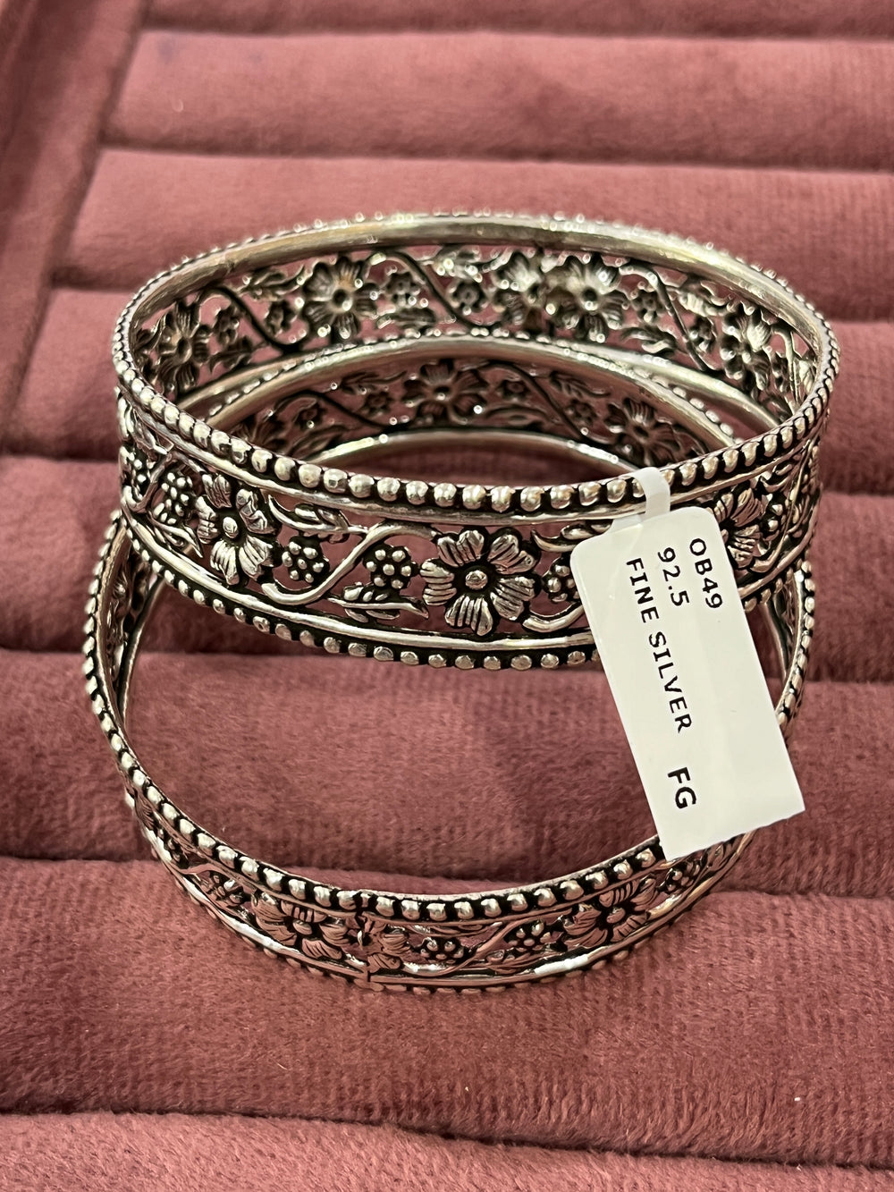 WOMEN'S BANGLES