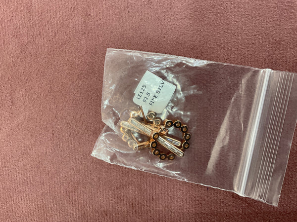 MOP EARRINGS BOX 24 Nav