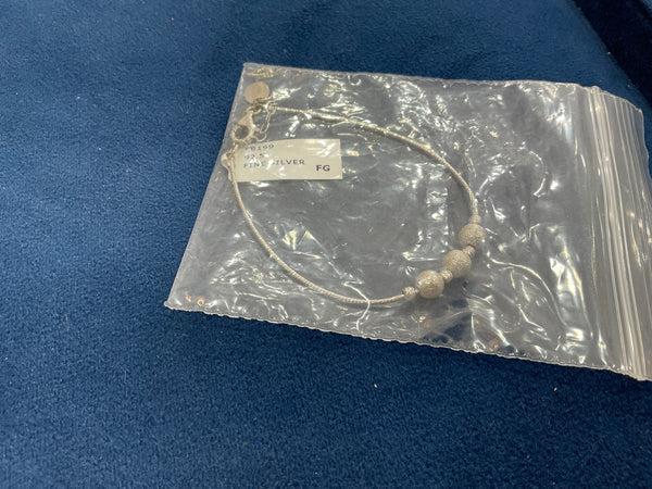 BRACELET WHITE  BOX 44