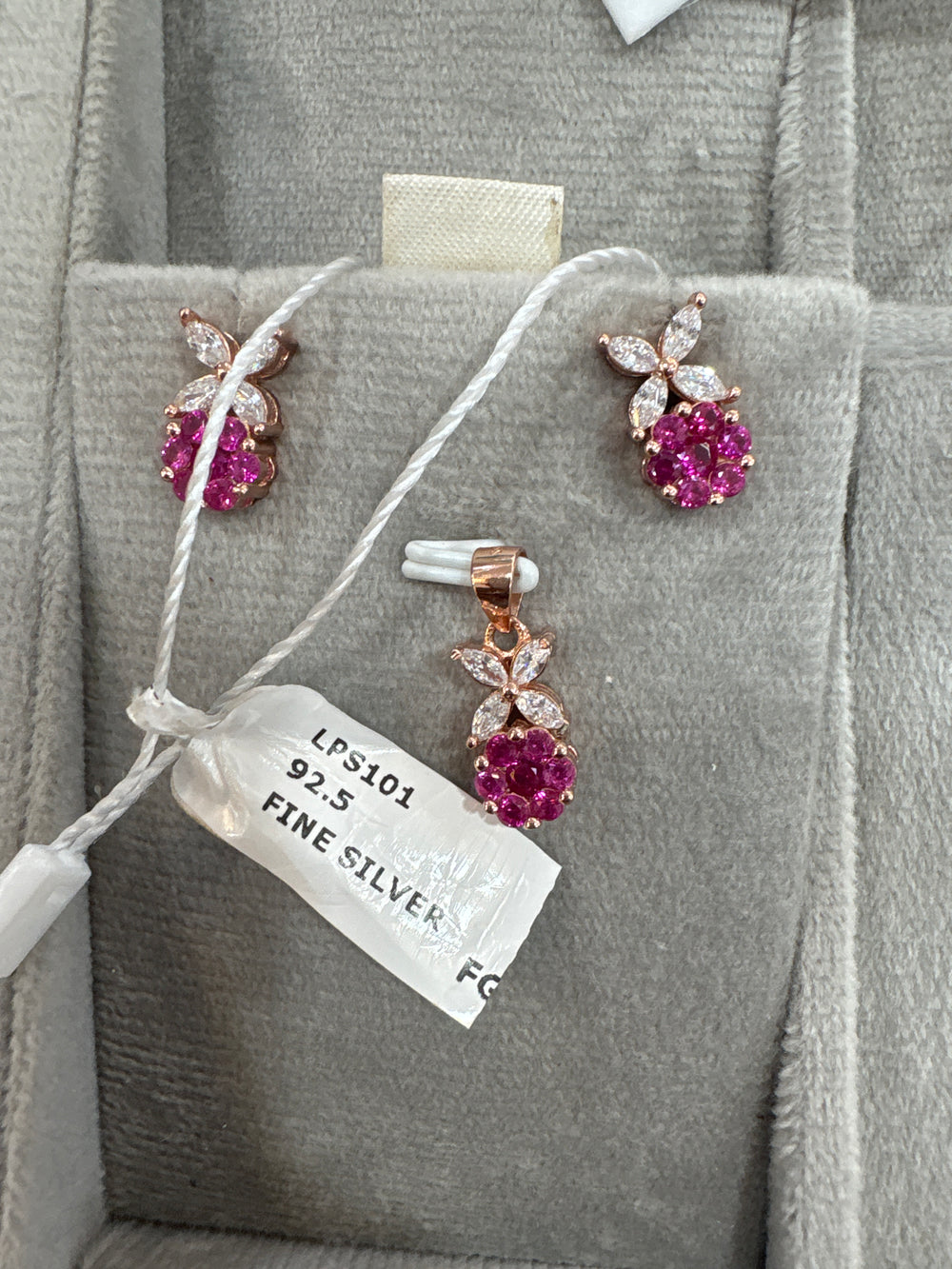 Women's Pendant sets