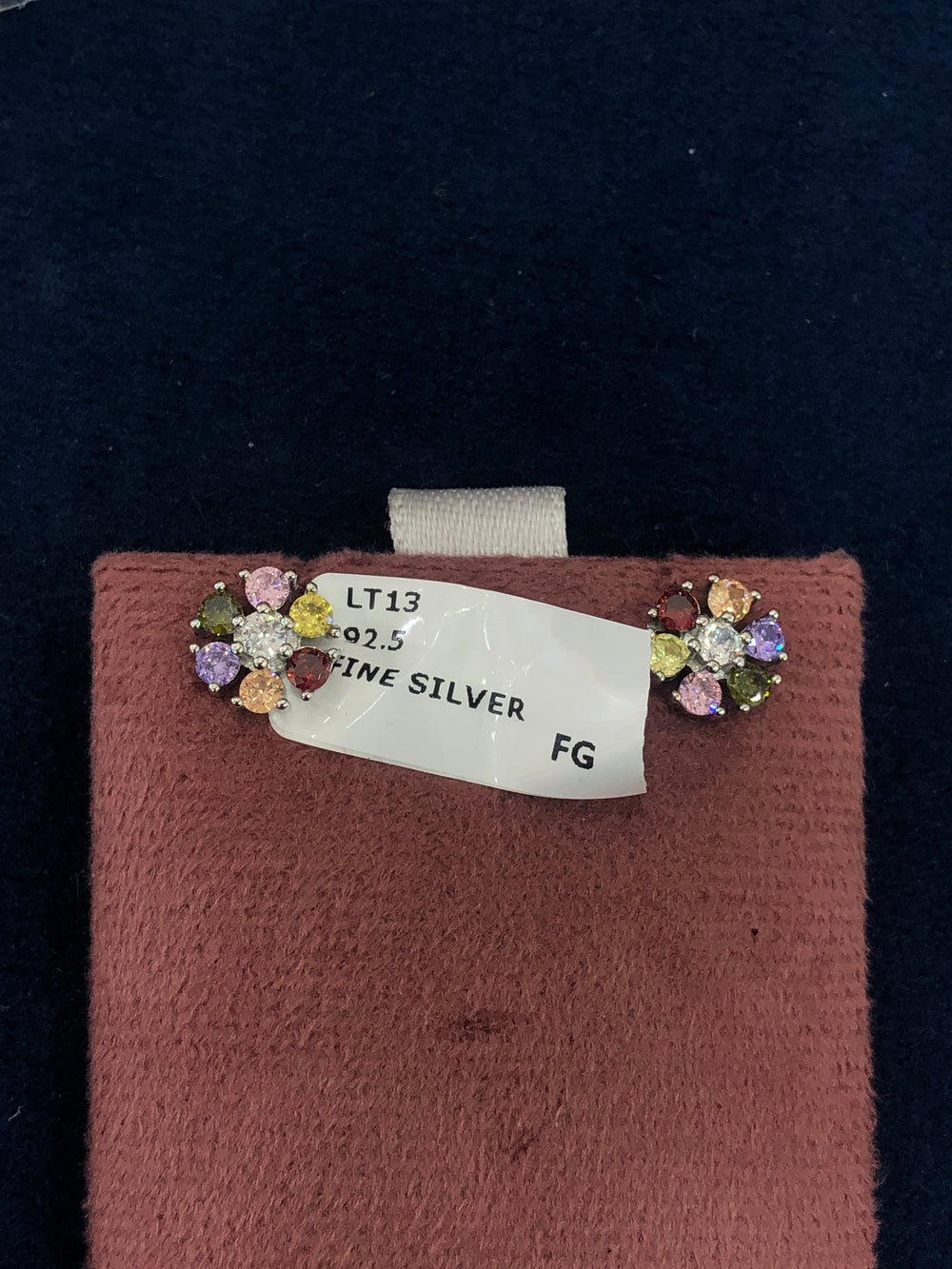 SAME EARRINGS BOX 40