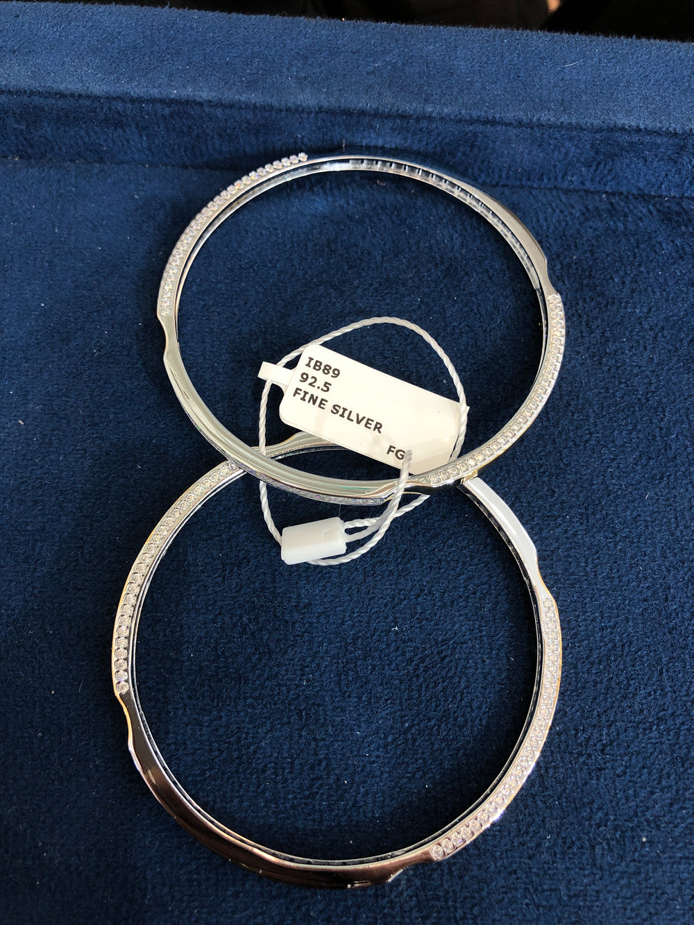 Ladies bangle