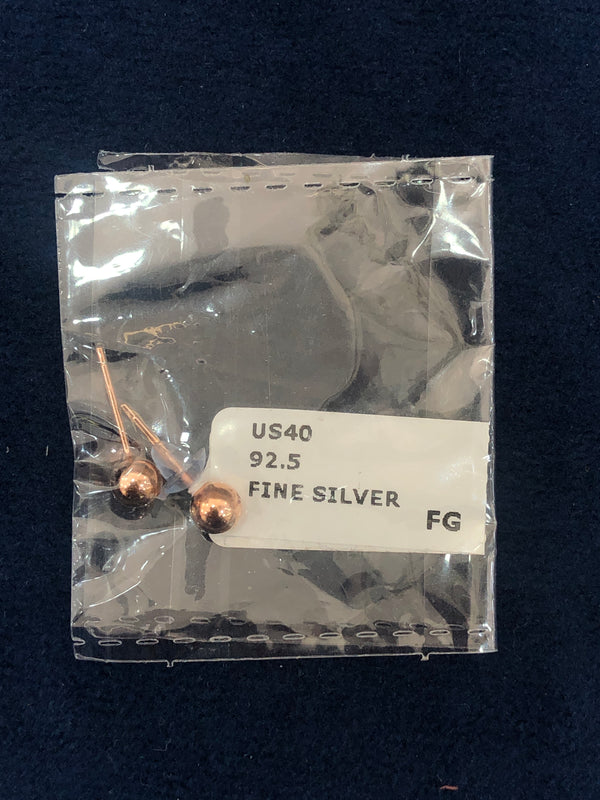 SAME EARRINGS BOX 40
