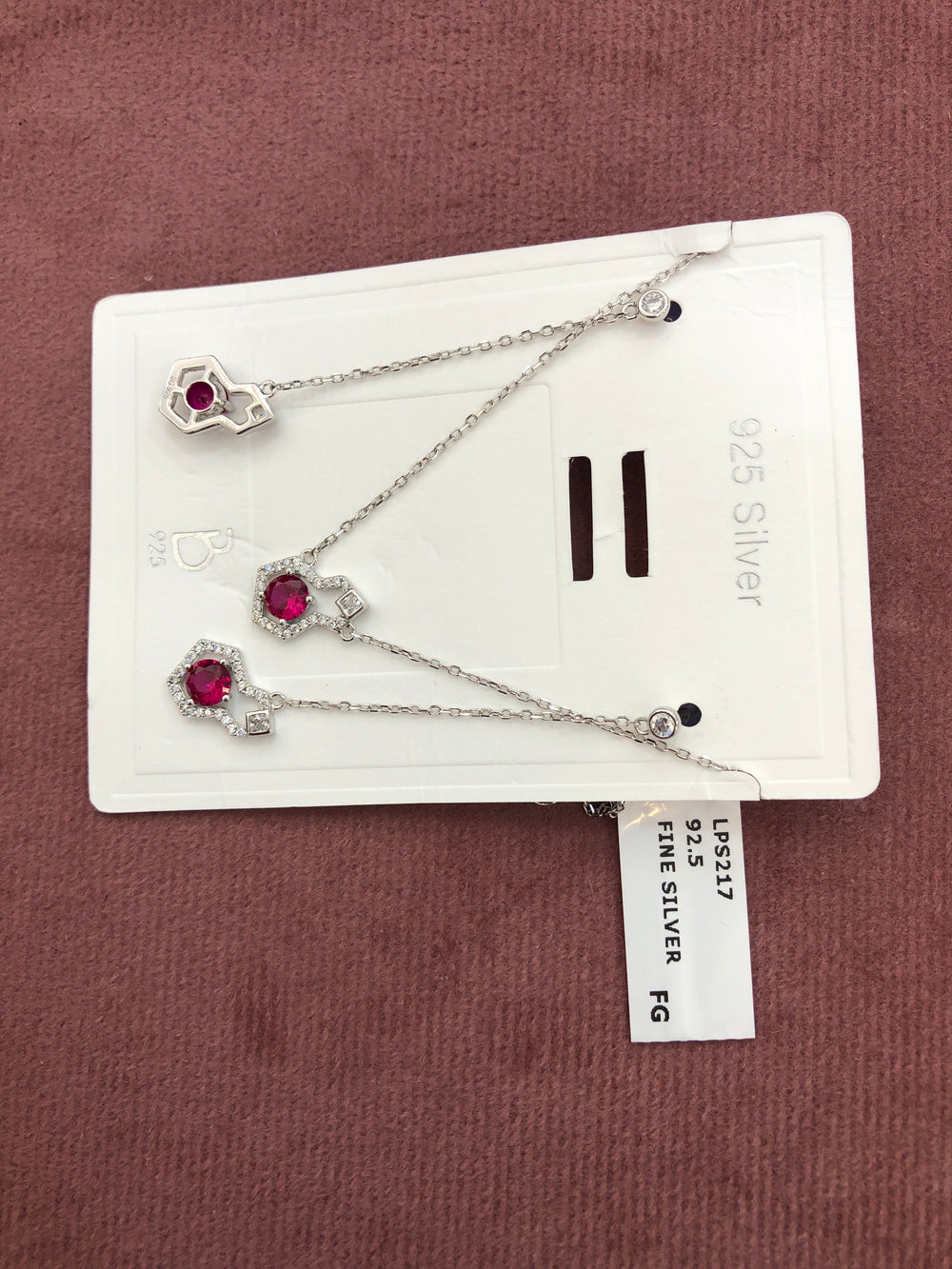 WOMEN'S PENDANT SET WITH CHAIN