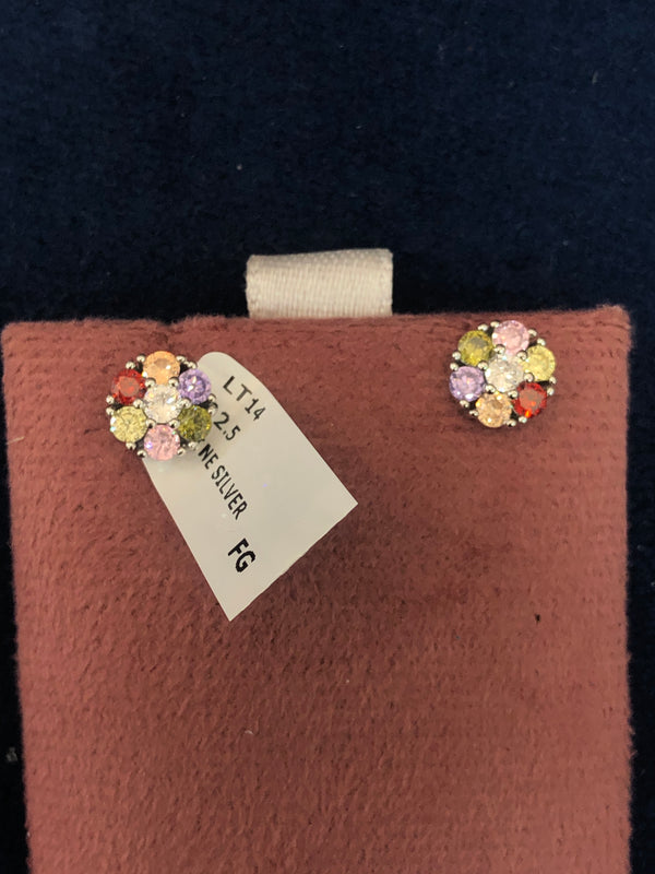 SAME EARRINGS BOX 40