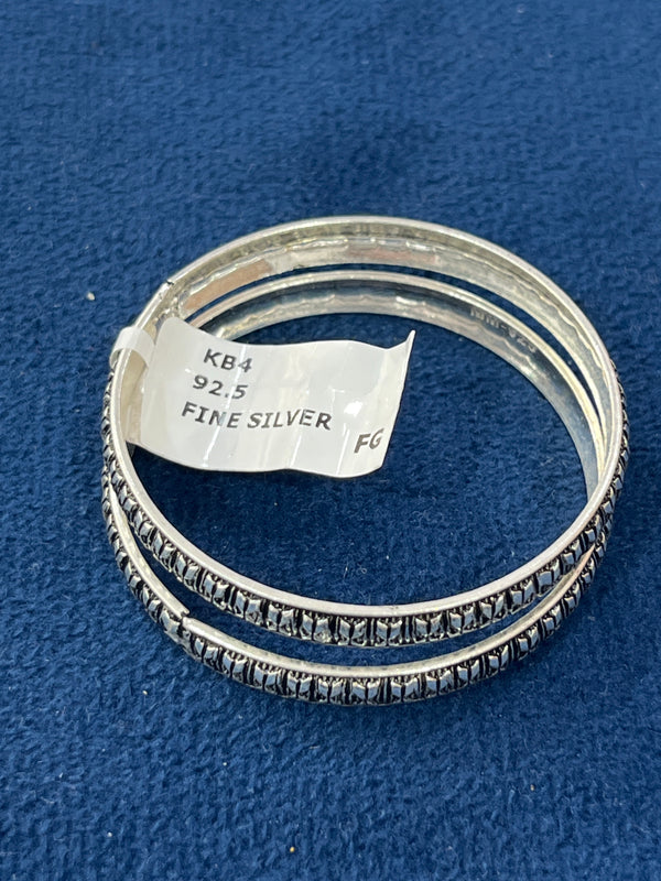 KIDS BANGLES BOX 9